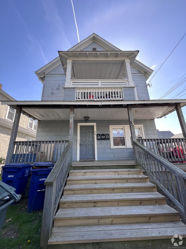 Building Photo - 81 Jetland St Unit 2 Rental