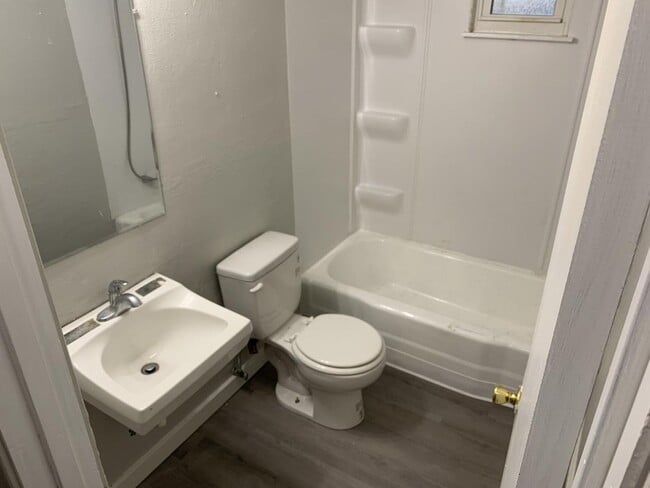 Photo - 210 Davis St Unit 3