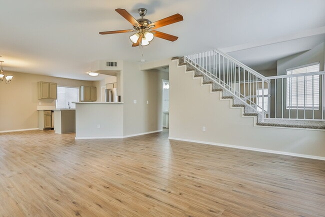 Photo - 942 E Whitten St