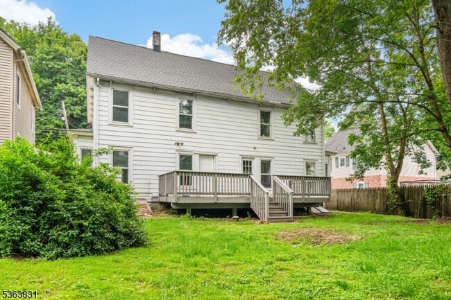 Building Photo - 3 New Hampshire St Unit 2-2 Rental
