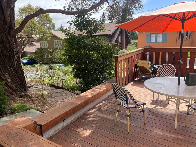 Photo - 919 Shattuck Ave Townhome