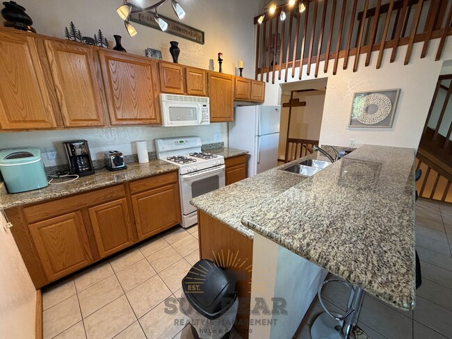 Photo - 2 Bedroom Duplex in Tyrolia! Summer pool!