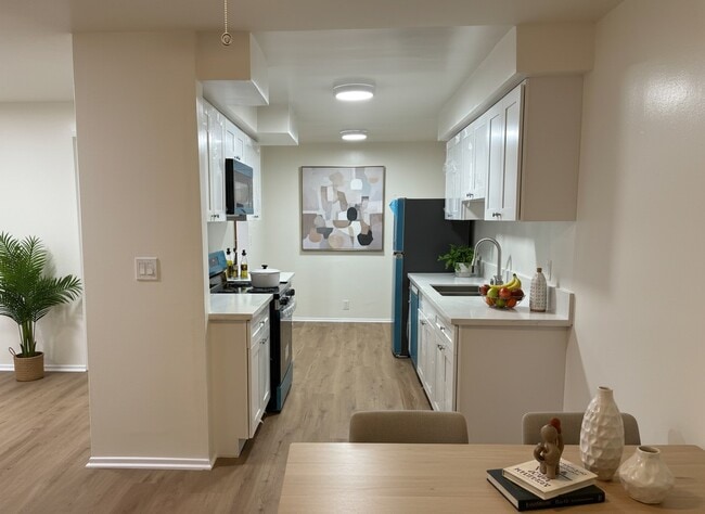 Photo - Rodney Apartments