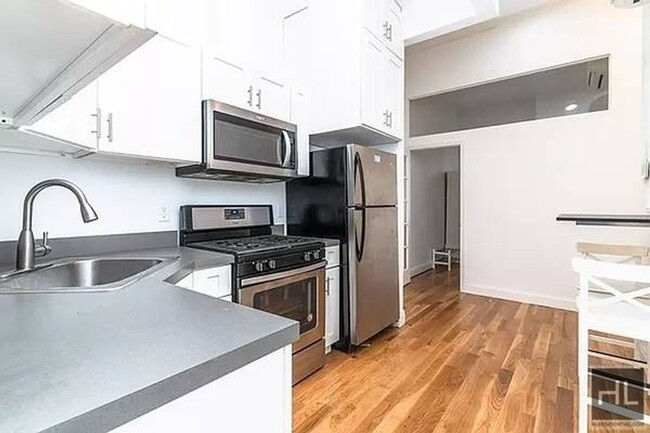 WYCKOFF AVENUE - WYCKOFF AVENUE Apartamento