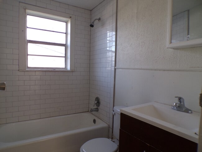 Photo - 3716 44th Ave N