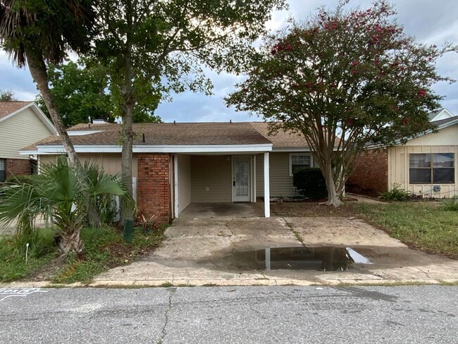 Building Photo - 223 Indian Oaks Dr Rental