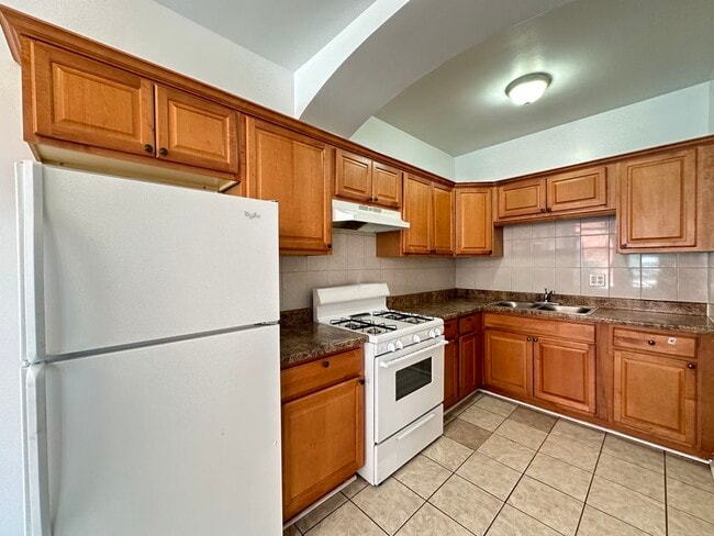 Photo - 2737 N Spaulding Ave Unit 022