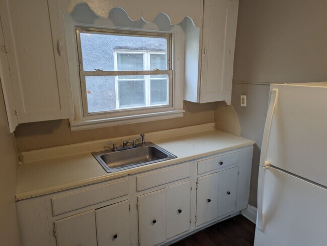 Photo - 1620-1622 High Street Unidad 1620 High Street