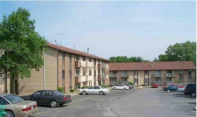 Building Photo - 3500 Grand Ave Rental