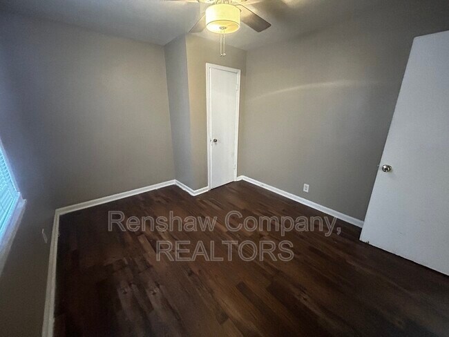 Photo - 916 Monroe Ave Unit **Section 8 WELCOME!