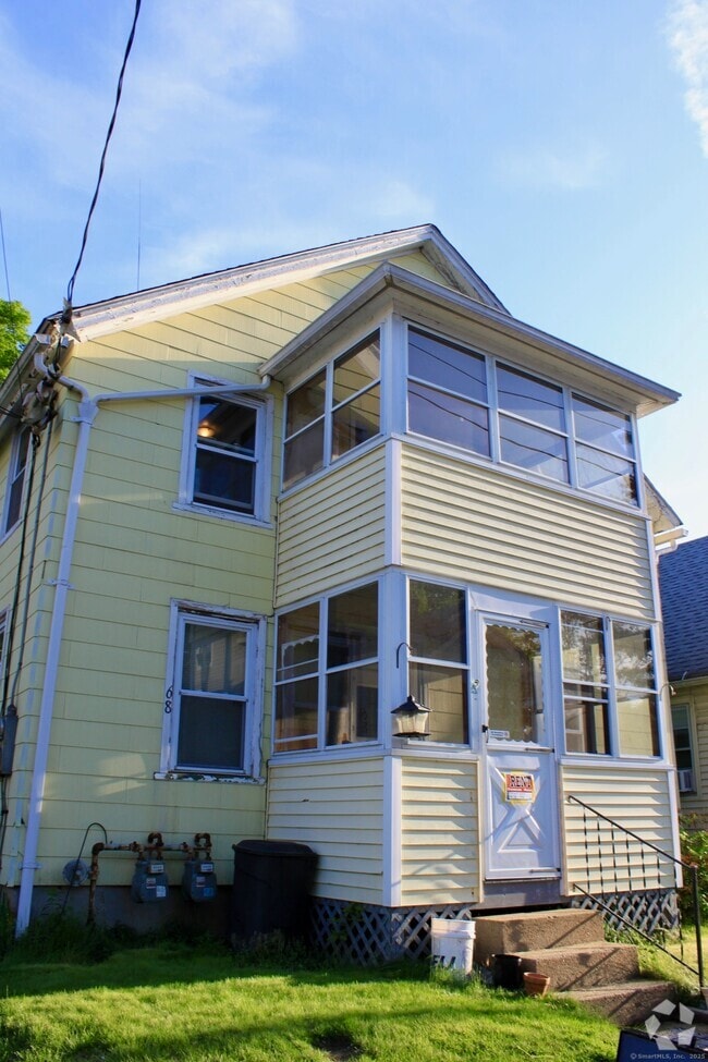 Building Photo - 68 Battey St Unit #2 Rental