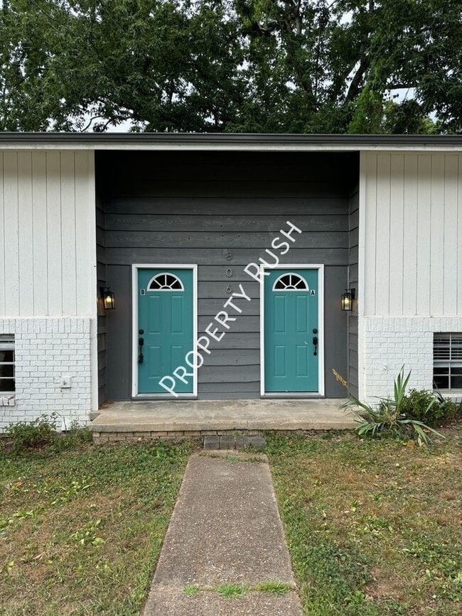 Photo - 806 Forest Dale Ln Unidad "B"