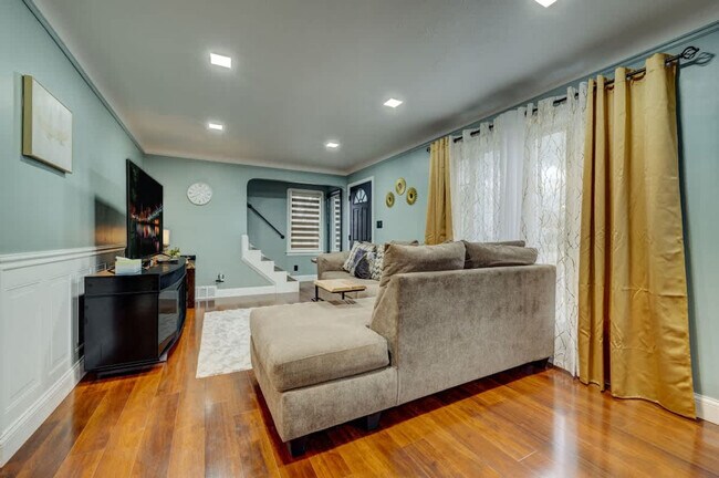 3855 Grosvenor Rd Unit SI ID1496039P