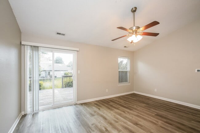 Photo - 1358 Evergreen Dr