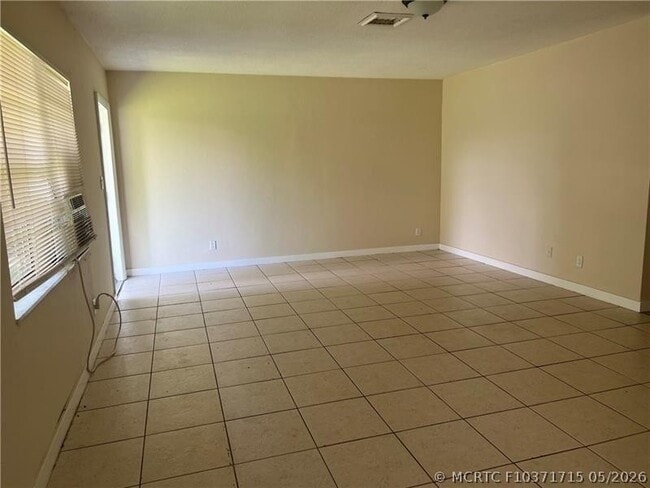 Photo - 513 SW 2nd Ct