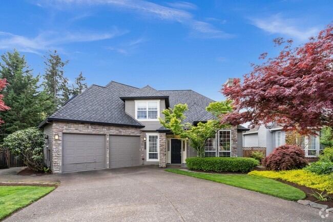 Building Photo - Exquisite 5-Bedroom, 3-Bath Executive Home...