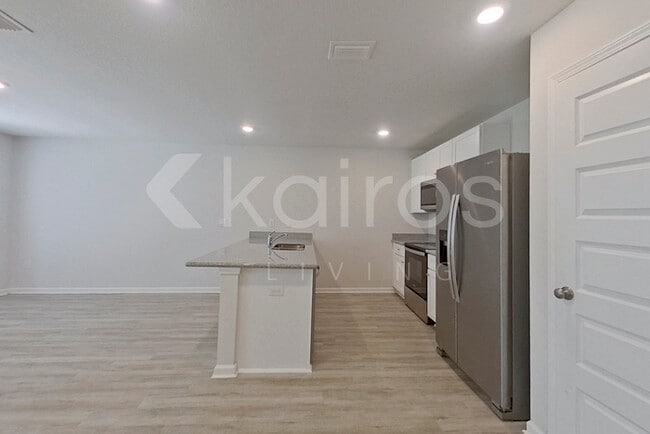 Photo - 108 Swallowtail Ln