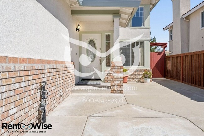 Photo - 406 Grenadine Way
