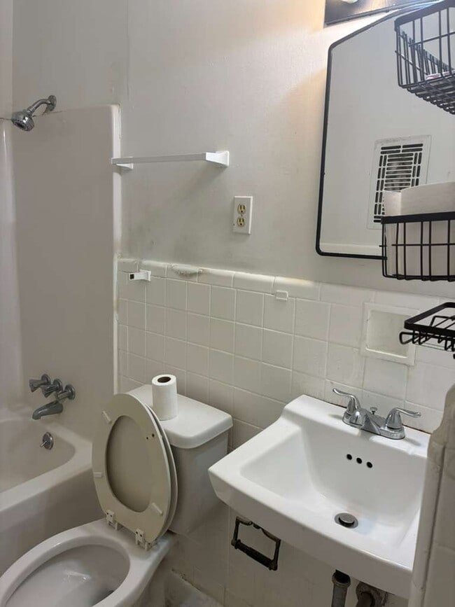 Photo - 228 Melrose Dr