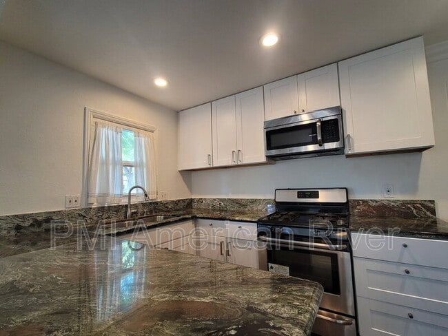 Photo - 4201 56th St