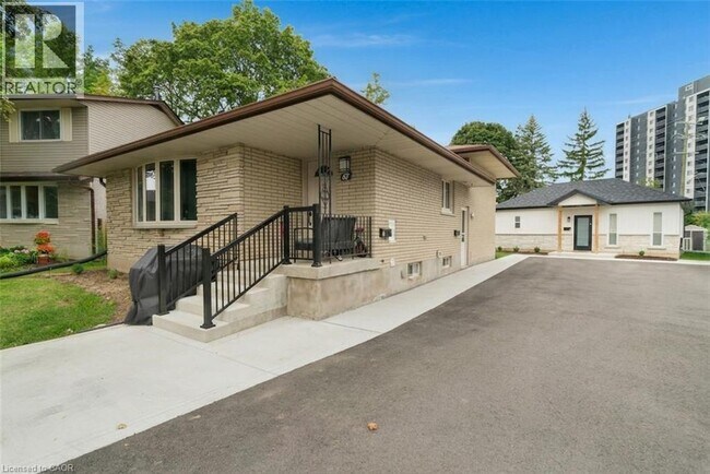 Photo - 67 Kimberly Crescent
