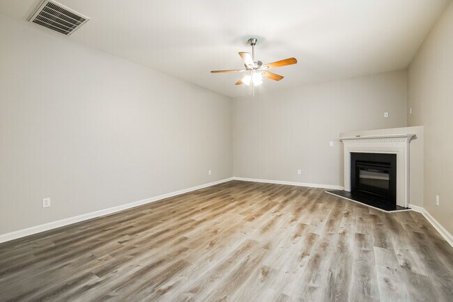 Photo - 3728 Amistad Ln