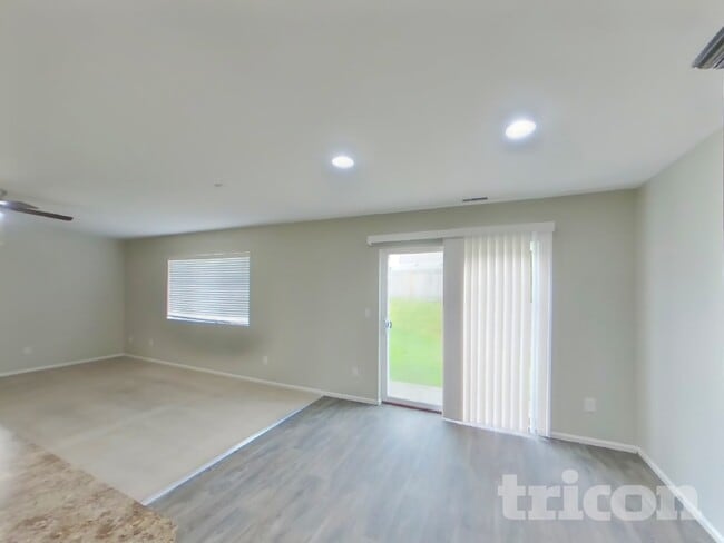 Photo - 2514 194th St Ct E