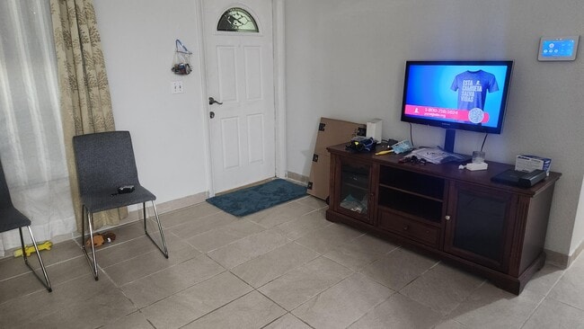 Photo - 2289 SE Seamist St