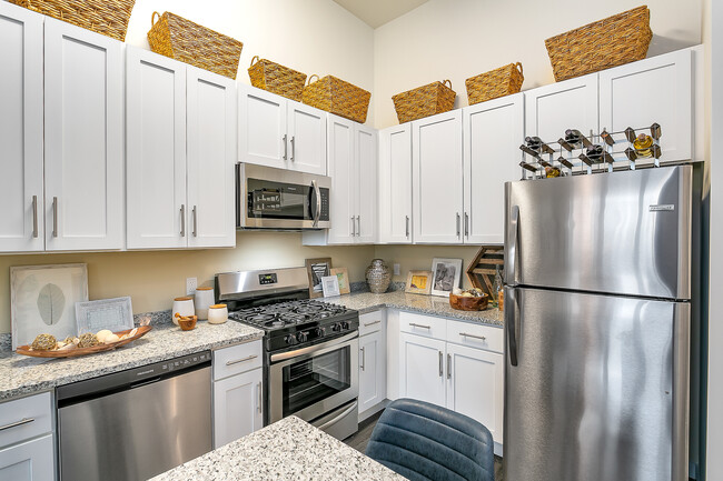 Kitchen - Harbor Landing Apartments