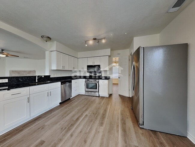 Photo - 21706 Oriole Trl