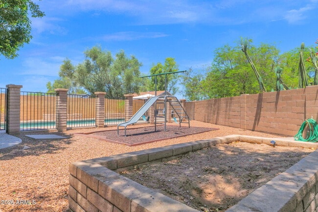 Photo - 360 S Pineview Dr