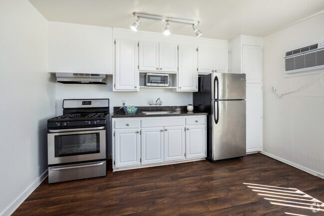 1HAB, 1BA - 480 ft² - Cocina - Academy Lane Apartment Homes
