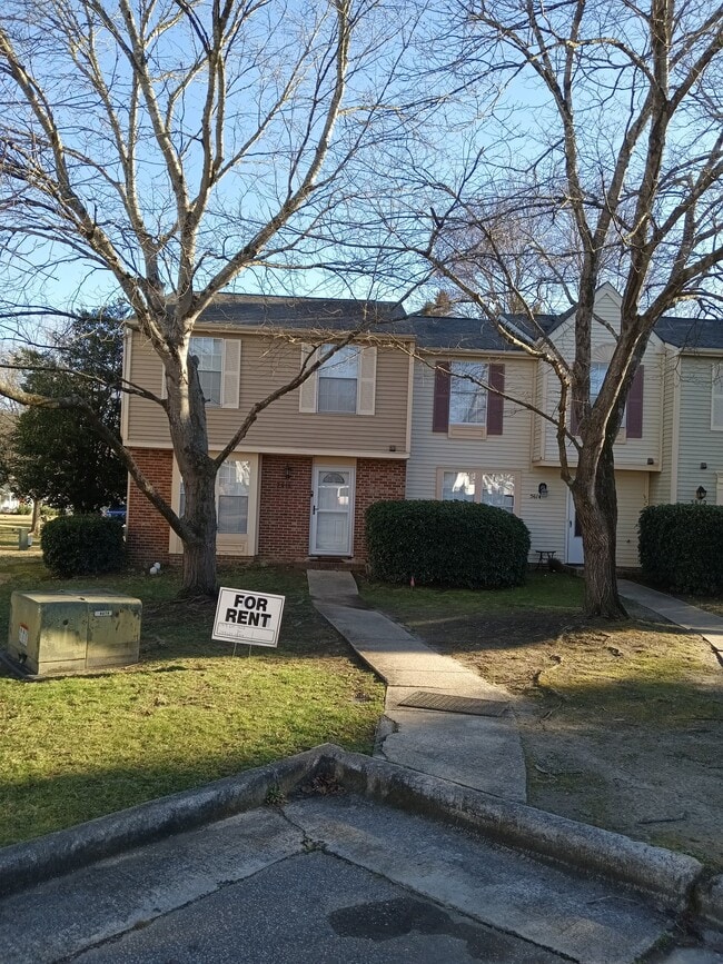 Building Photo - 5616 Bringle Ct