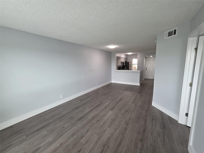 Photo - 2108 S Cypress Bend Dr Unit 505