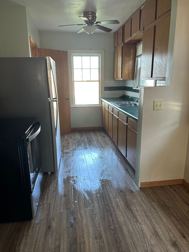 Photo - 424 14th St