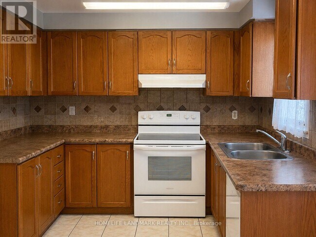 Photo - 16 Torada Ct