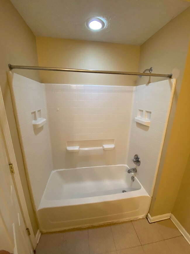 Photo - 1905 N Lincoln Ave Unit 206