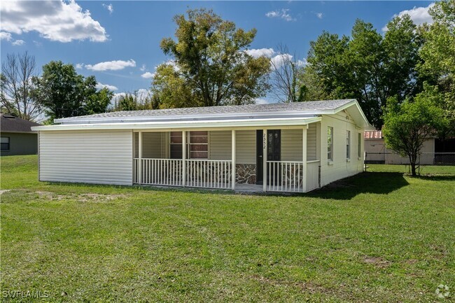 Building Photo - 2352 Sunnyview Dr Rental