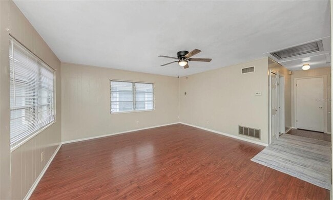 Photo - 2423 Auburn St S