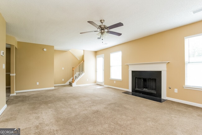 Photo - 8858 Seneca Rd