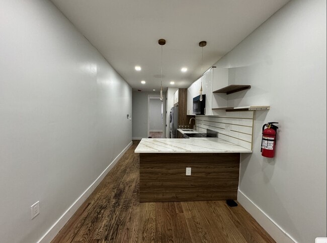 128 St Pauls Ave Unit 2 - 129 Saint Pauls Ave Unit 2L