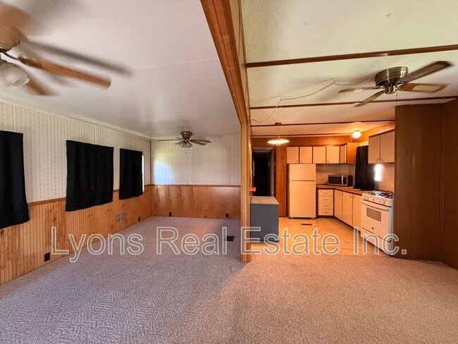 Photo - 140 Lamplighter Ln