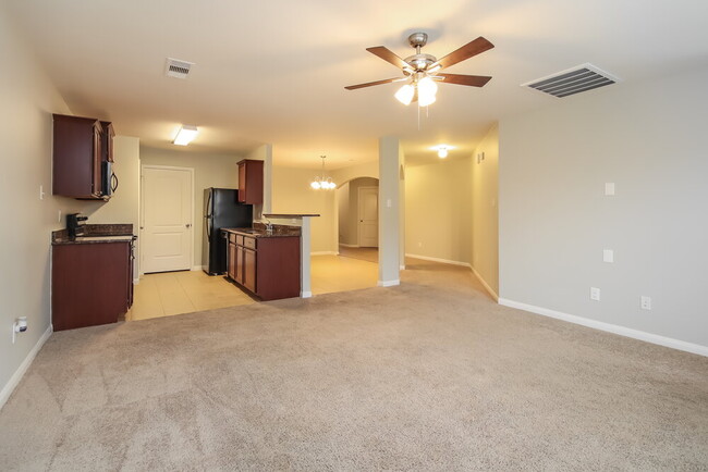 Photo - 2131 Golden Topaz Dr