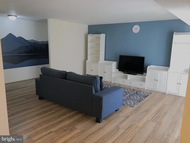 Photo - 884 Quince Orchard Blvd Unit T2