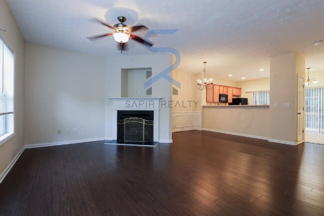 Photo - 790 Celeste Ln