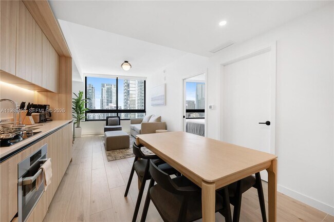 Building Photo - 225 N Miami Ave Unit 3107