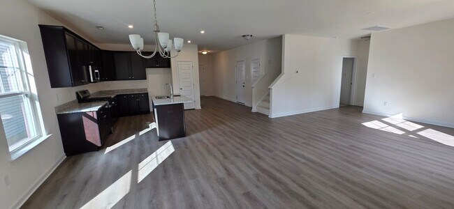 Photo - 3829 Kinalin Ln