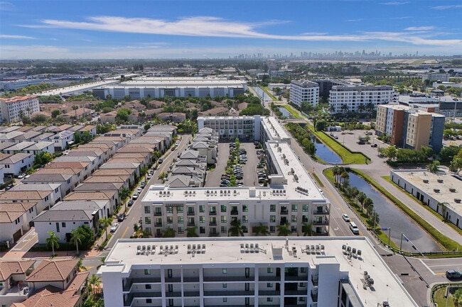 Photo - 8001 NW 41st St Unidad 109