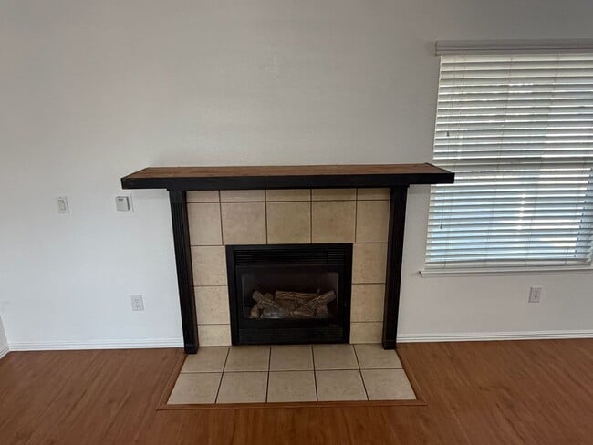 Photo - 1339 Vine St