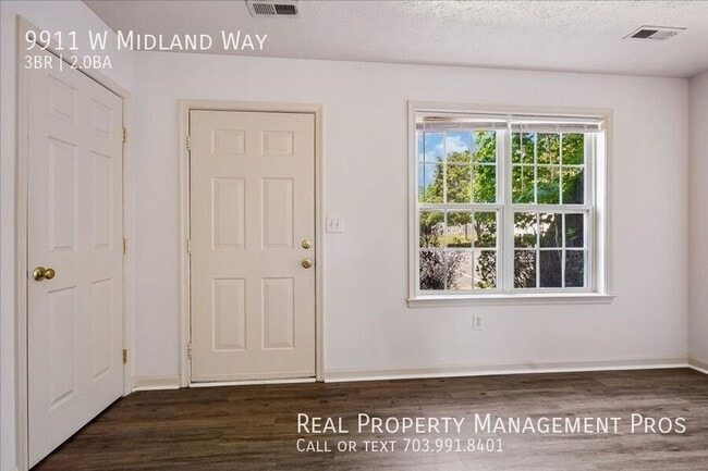 Photo - 9911 W Midland Way